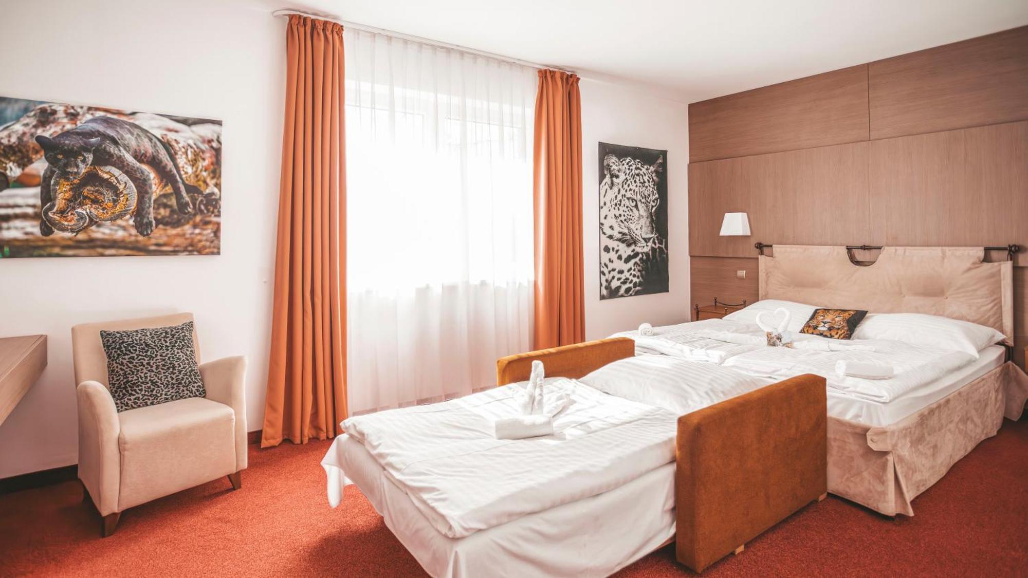 Malkia Penzion Orechová Potôň Buitenkant foto