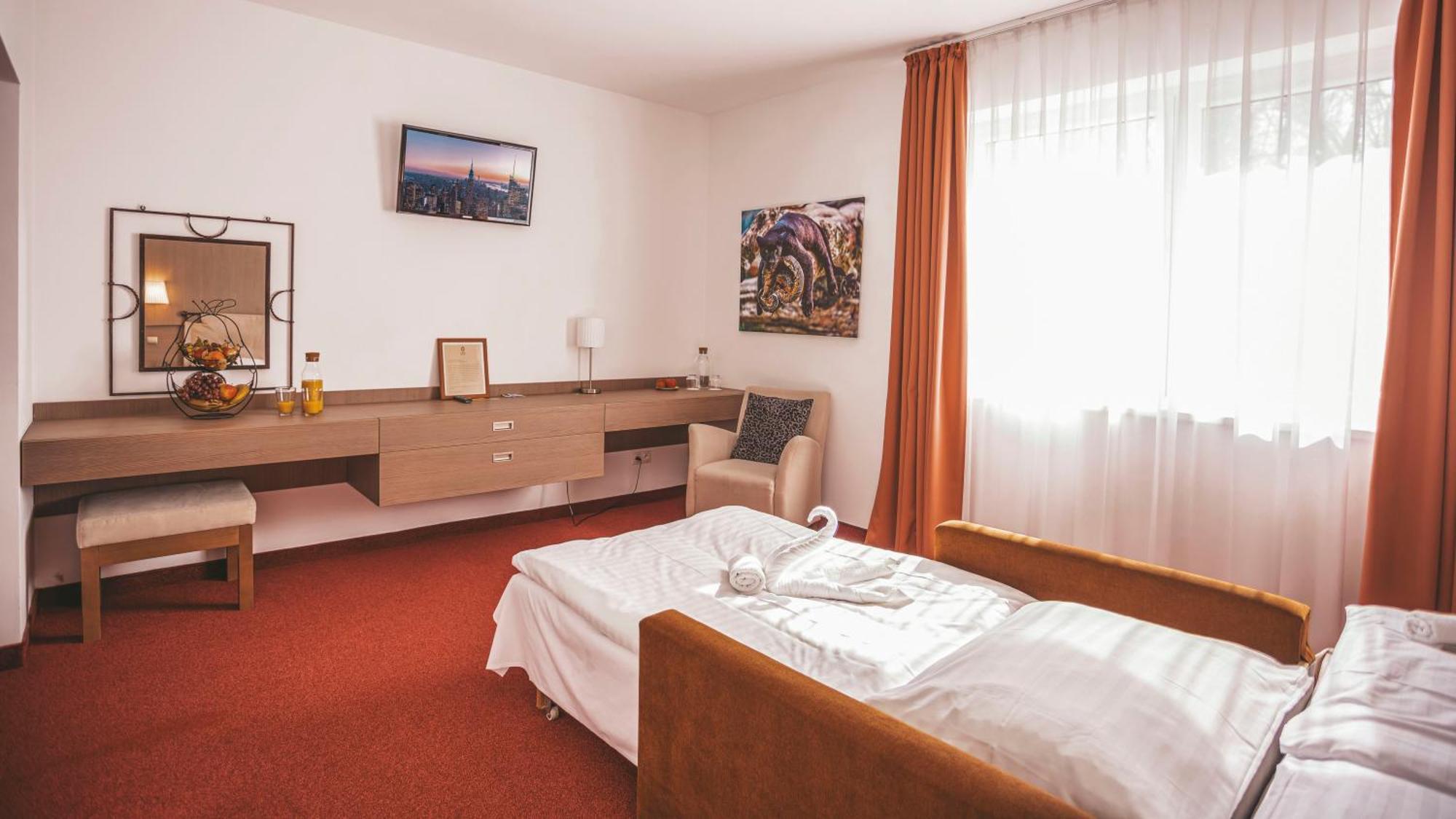 Malkia Penzion Orechová Potôň Buitenkant foto